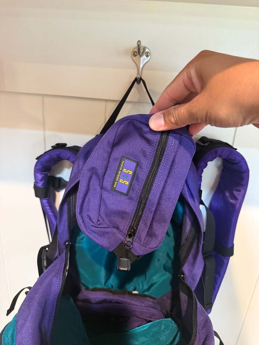 Vintage S x S Painter Outdoor Gear Purple and Teal Hiking Backpack - Picture 6 of 9